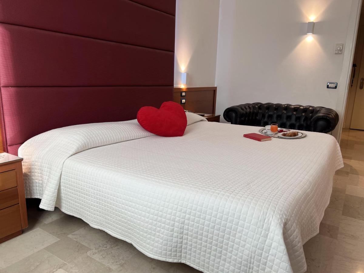 Venice Hotel 그리시냐노 디 조코 외부 사진