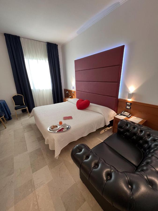 Venice Hotel 그리시냐노 디 조코 외부 사진