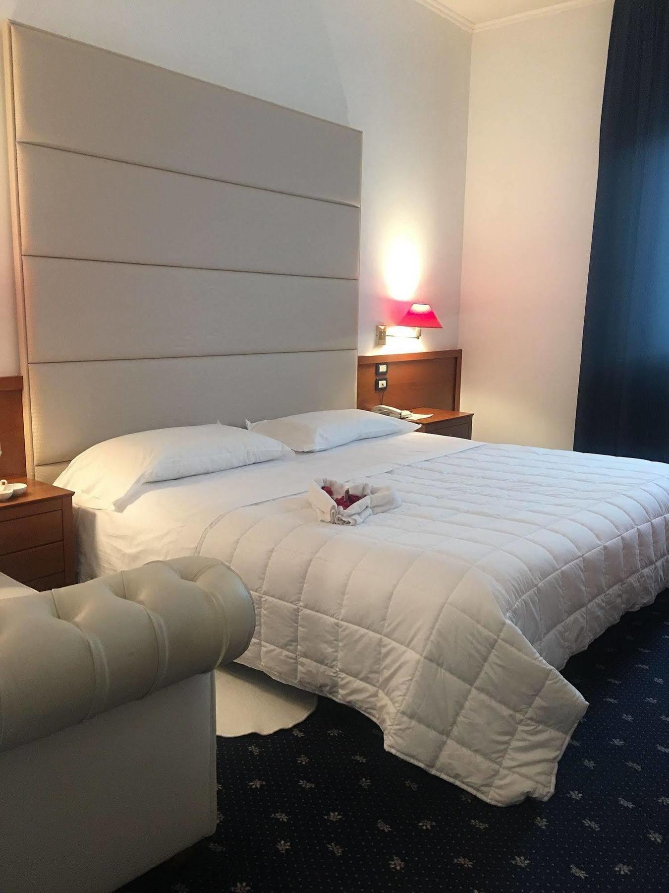 Venice Hotel 그리시냐노 디 조코 외부 사진