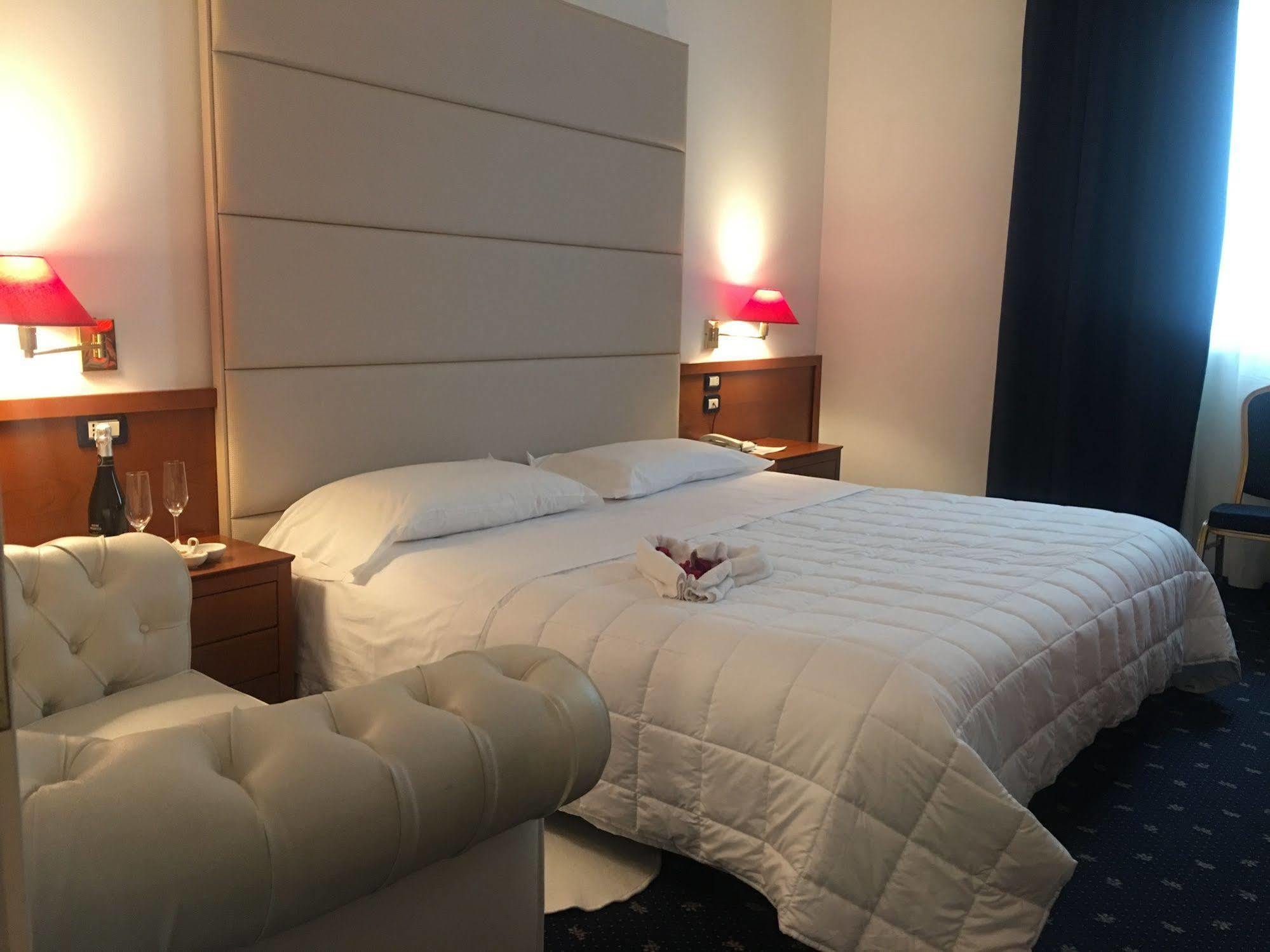 Venice Hotel 그리시냐노 디 조코 외부 사진