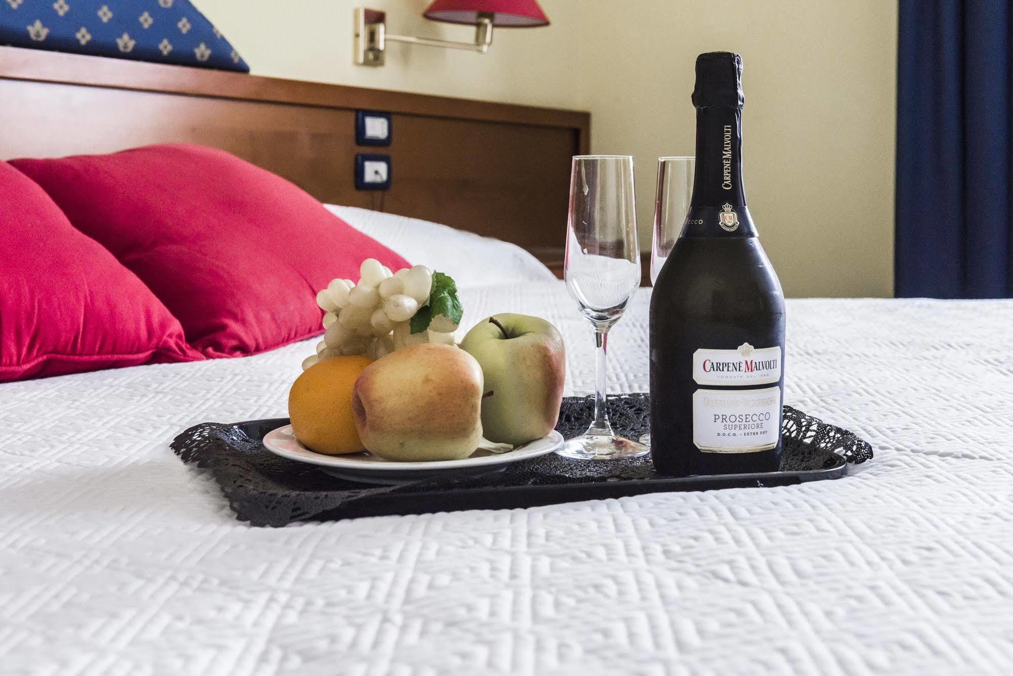 Venice Hotel 그리시냐노 디 조코 외부 사진