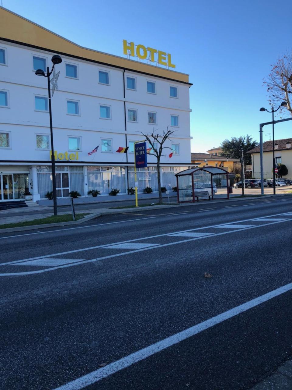 Venice Hotel 그리시냐노 디 조코 외부 사진